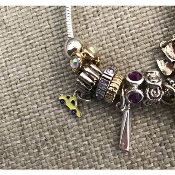 Girl’s Charm Bracelet with NYC Accents with Heart Shaped Clasp - Picture 3 of 5
